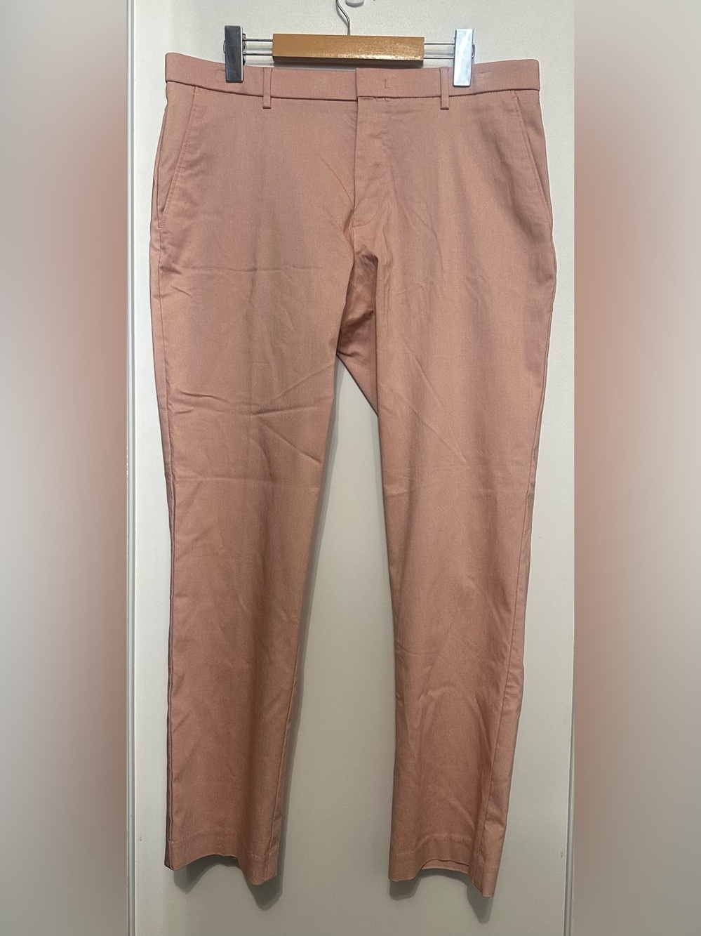 Slim Chinos in Rose
